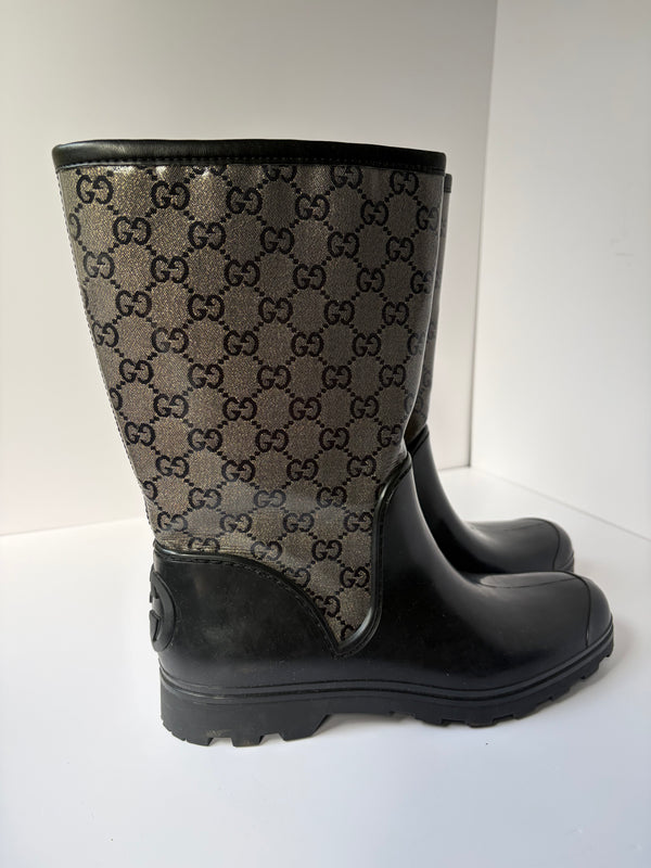 Gucci monogram print boots