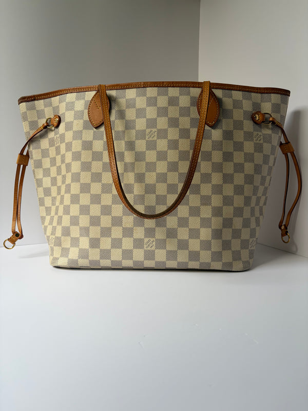Louis Vuitton Neverfull MM in Damier Azur Canvas
