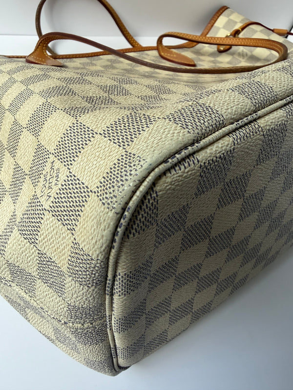 Louis Vuitton Neverfull MM in Damier Azur Canvas