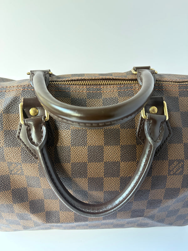 Louis Vuitton Speedy 30 in Damier Canvas