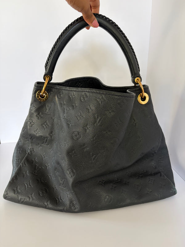 Louis Vuitton Artsy MM