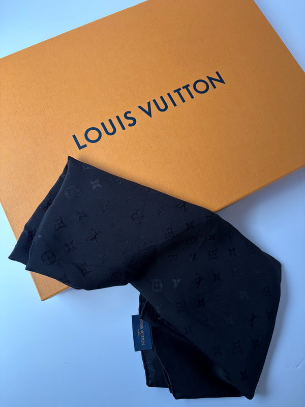Louis Vuitton Carré Monaco – Black – 100% Silk